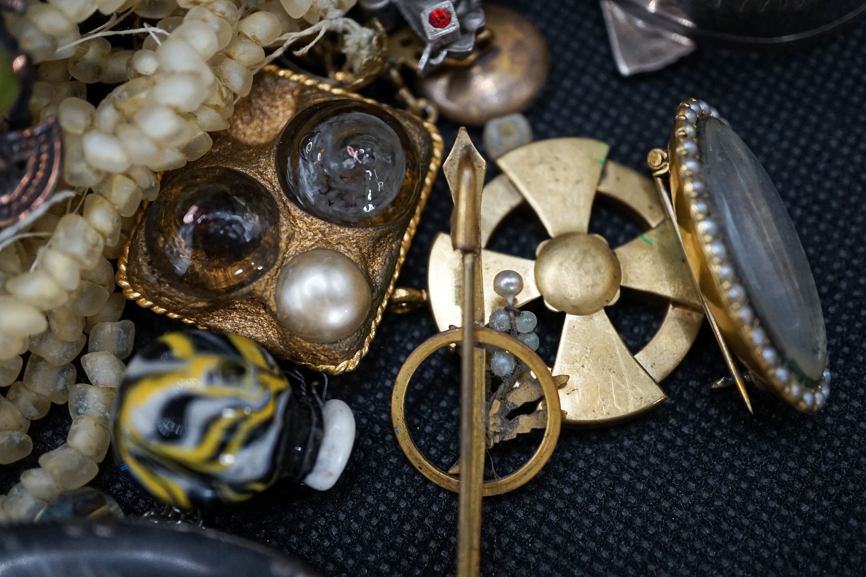 A group of mostly antique minor and costume jewellery